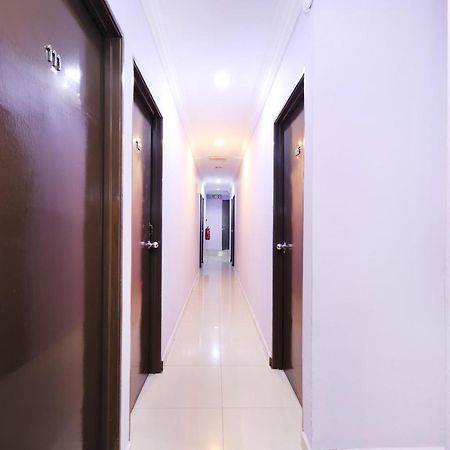 Oyo 90235 Hotel Inap Sri Gombak بانيا إليجا المظهر الخارجي الصورة