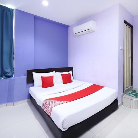 Oyo 90235 Hotel Inap Sri Gombak بانيا إليجا المظهر الخارجي الصورة
