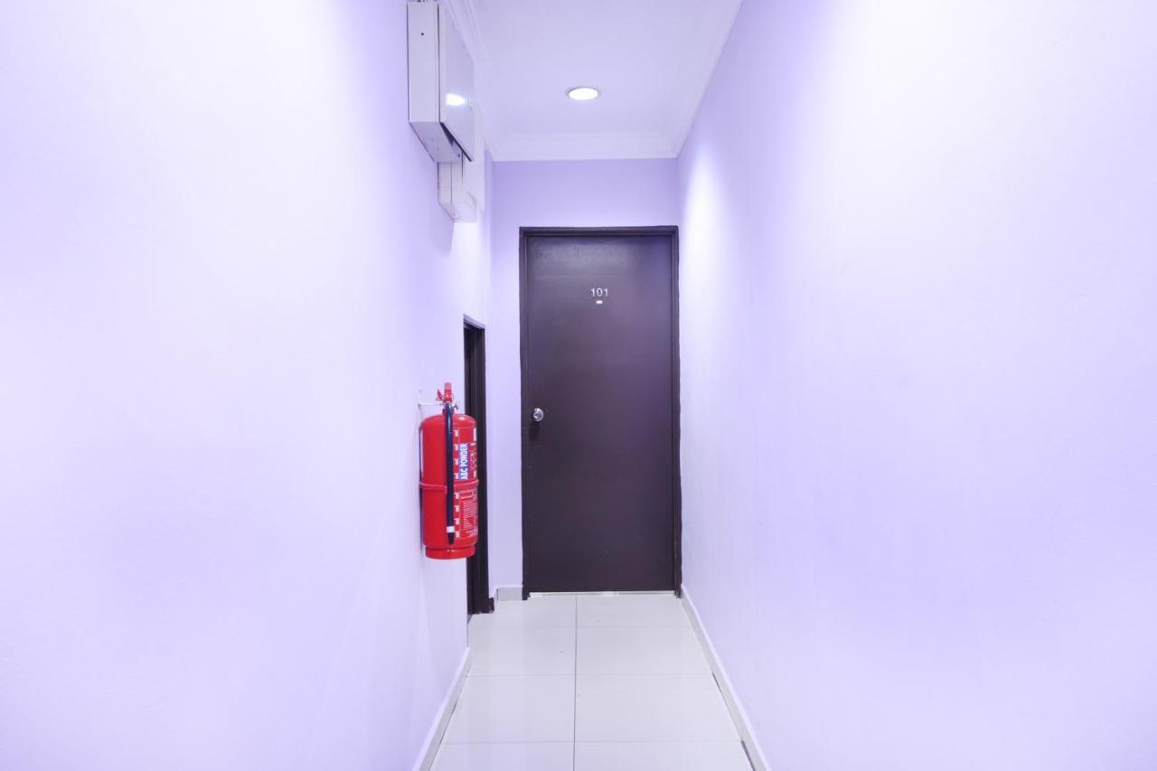 Oyo 90235 Hotel Inap Sri Gombak بانيا إليجا المظهر الخارجي الصورة