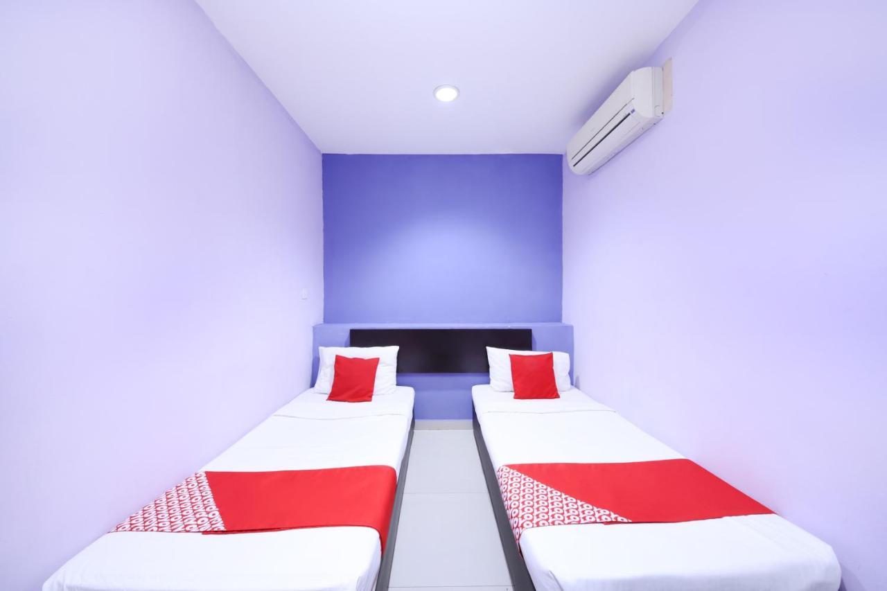 Oyo 90235 Hotel Inap Sri Gombak بانيا إليجا المظهر الخارجي الصورة