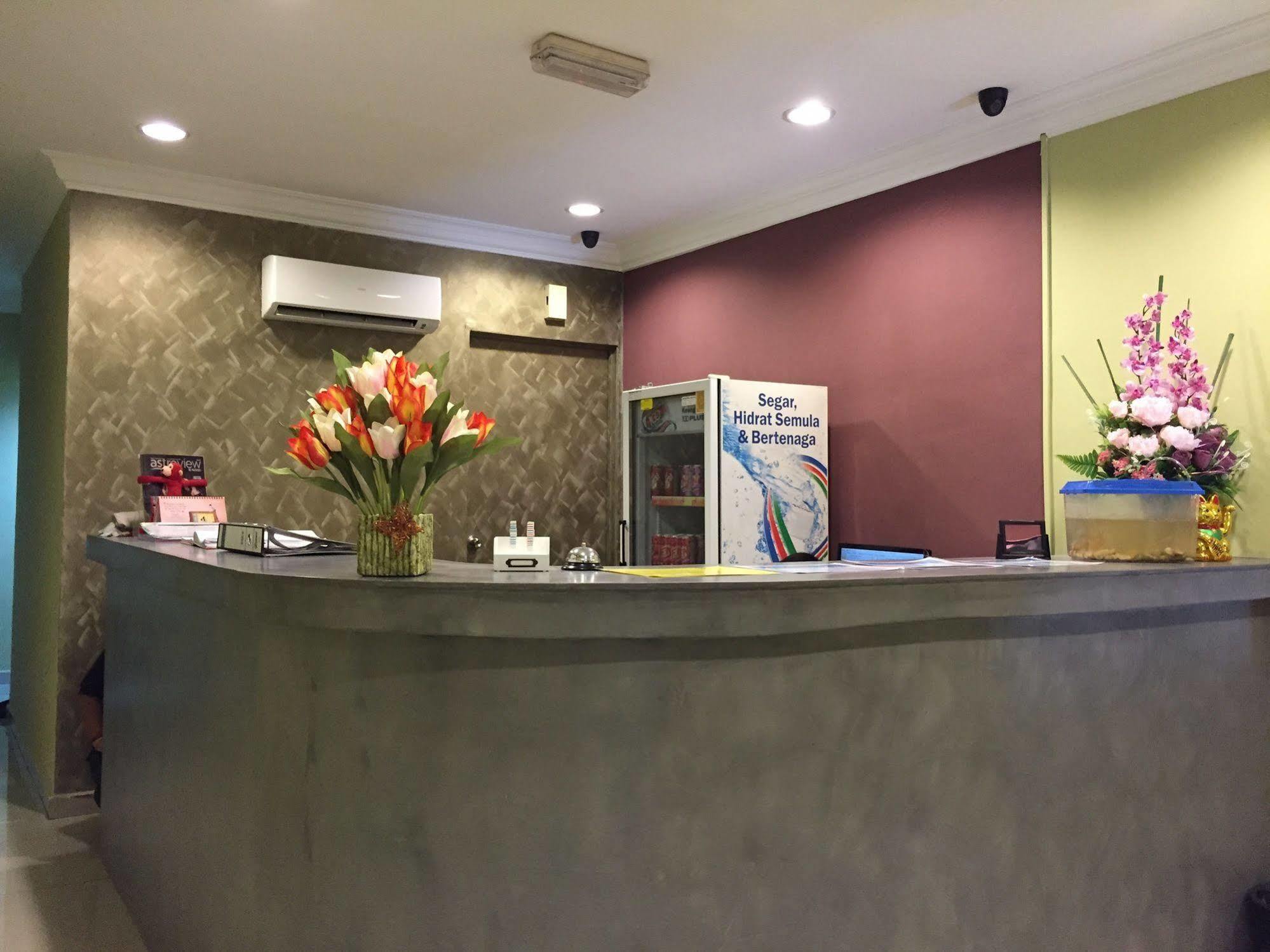 Oyo 90235 Hotel Inap Sri Gombak بانيا إليجا المظهر الخارجي الصورة