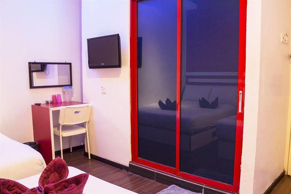 Oyo 90235 Hotel Inap Sri Gombak بانيا إليجا المظهر الخارجي الصورة