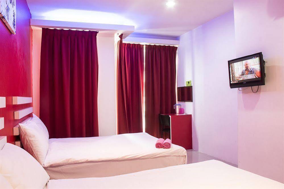 Oyo 90235 Hotel Inap Sri Gombak بانيا إليجا المظهر الخارجي الصورة