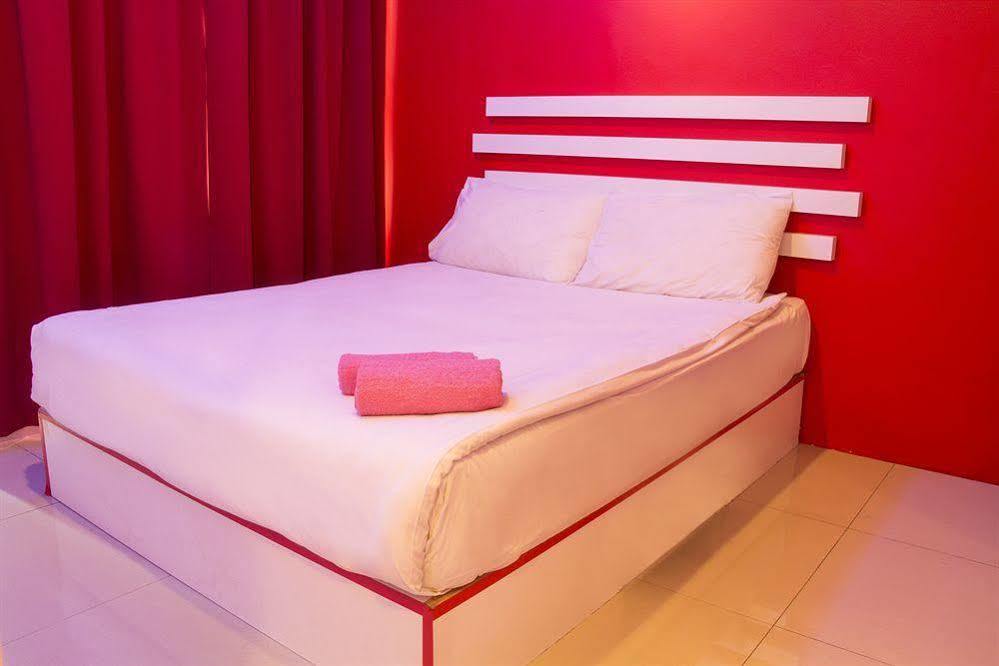 Oyo 90235 Hotel Inap Sri Gombak بانيا إليجا المظهر الخارجي الصورة